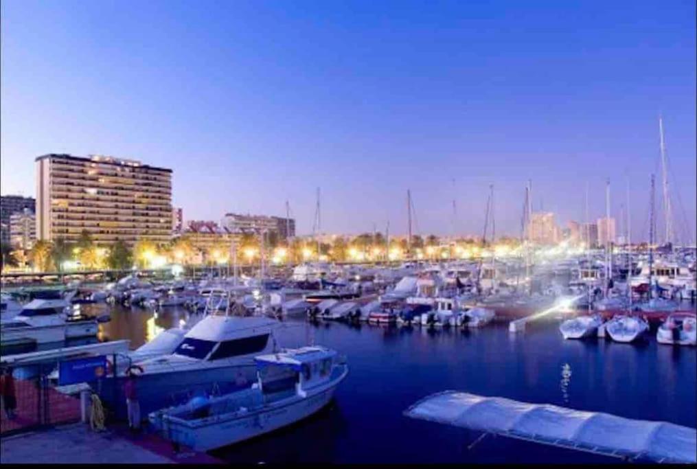 Precioso Apartamento Con Vistas Al Mar. Piscina. Valencia Eksteriør bilde